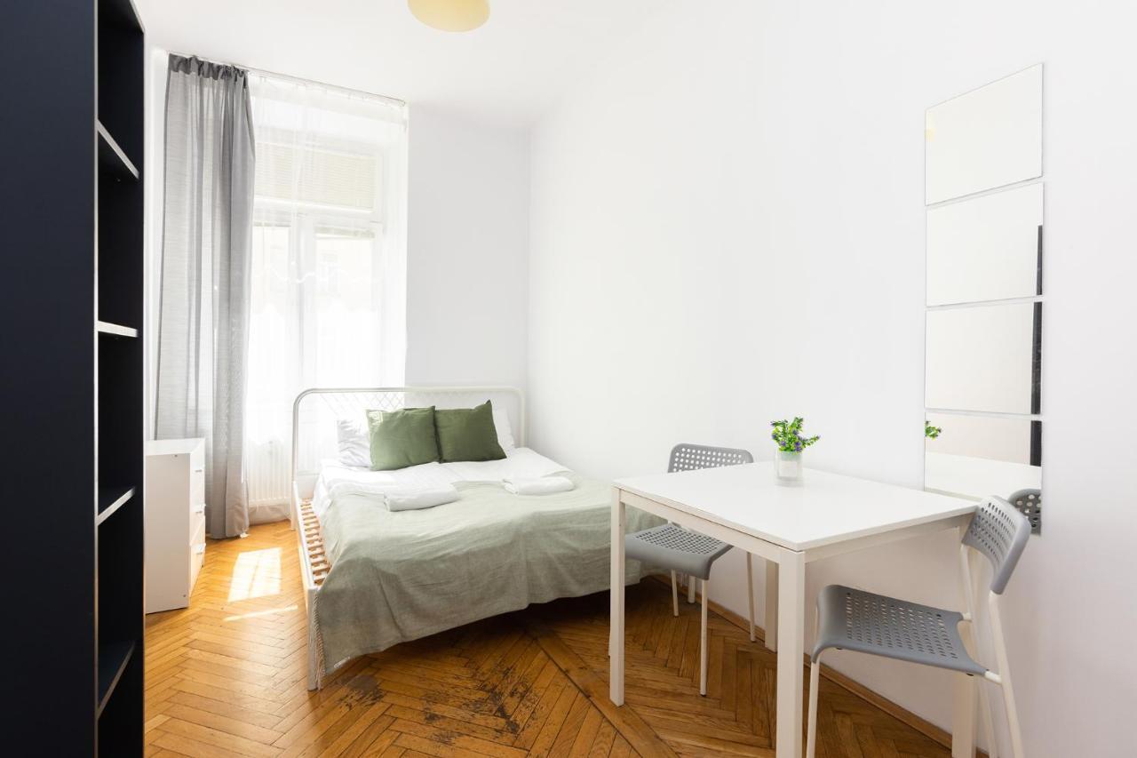 Rooms Nearto Main Square Красков Екстериор снимка